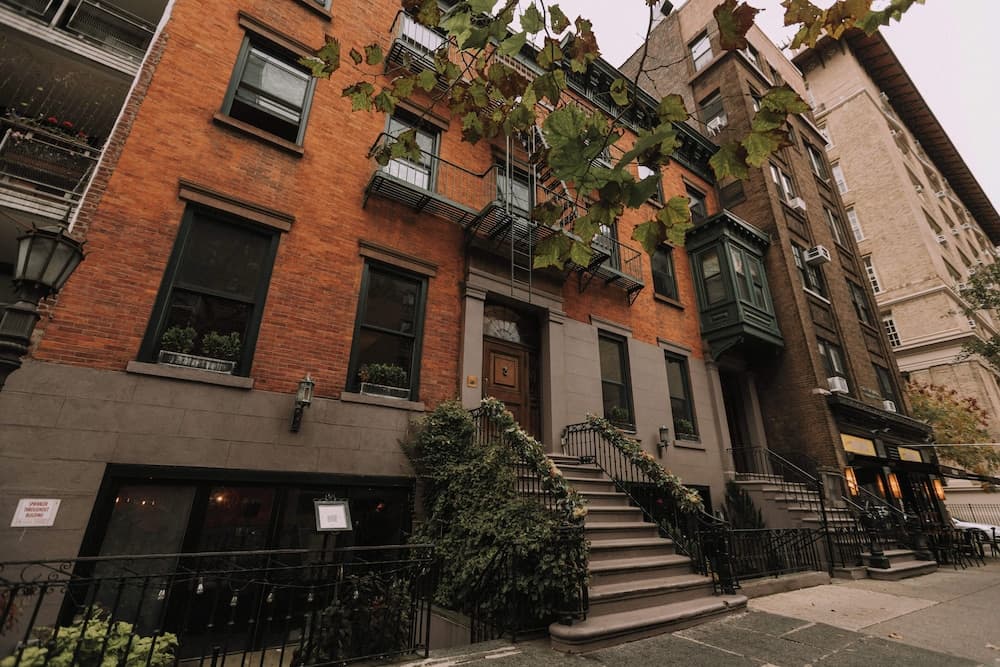 The Inn at Irving Place - 2